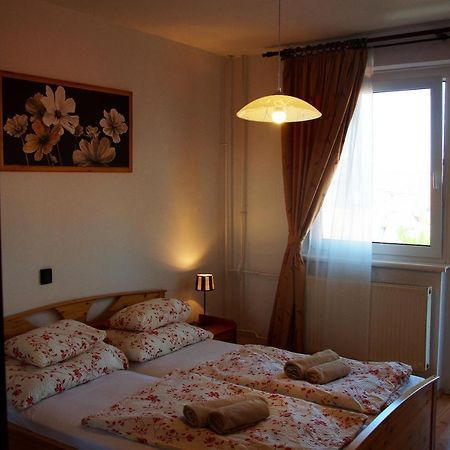 Heviz Therme Apartmenthaus Bagian luar foto