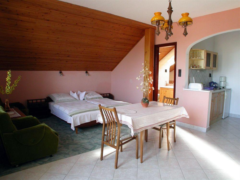Heviz Therme Apartmenthaus Bagian luar foto