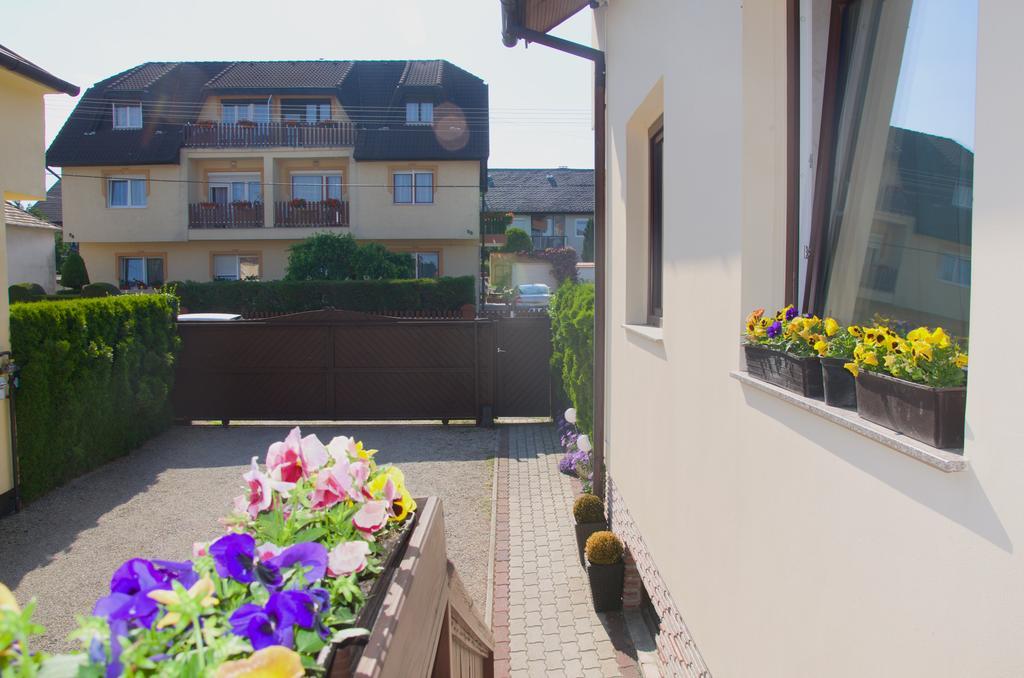 Heviz Therme Apartmenthaus Bagian luar foto
