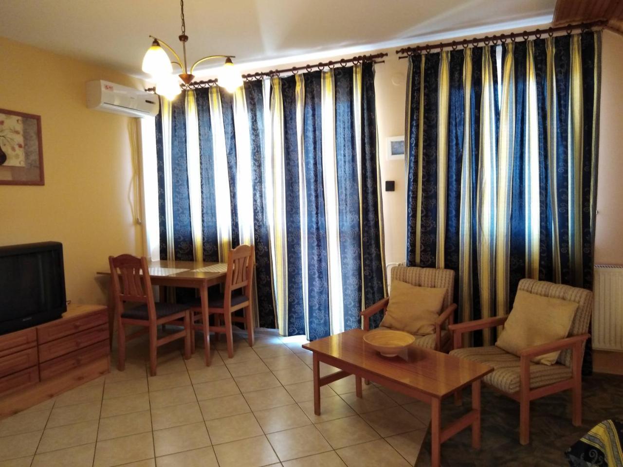 Heviz Therme Apartmenthaus Bagian luar foto